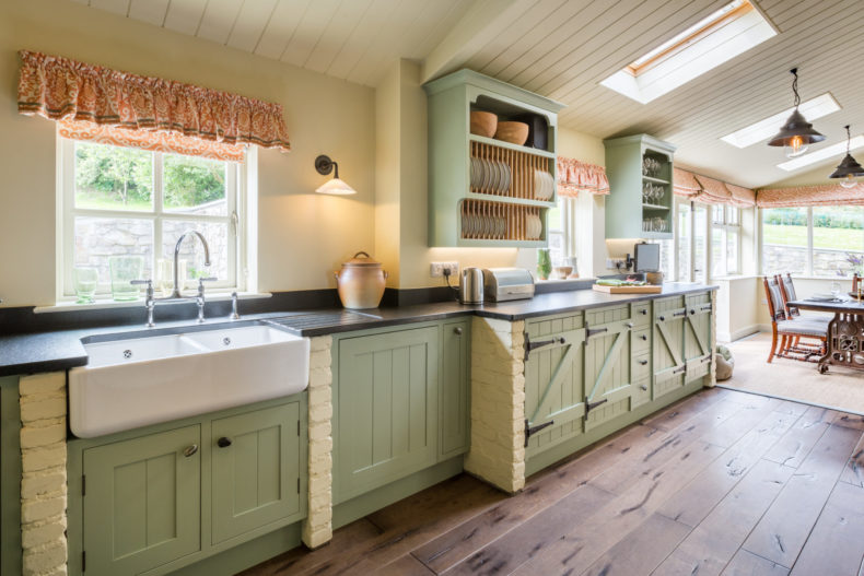 Painted Country Kitchen Winchester